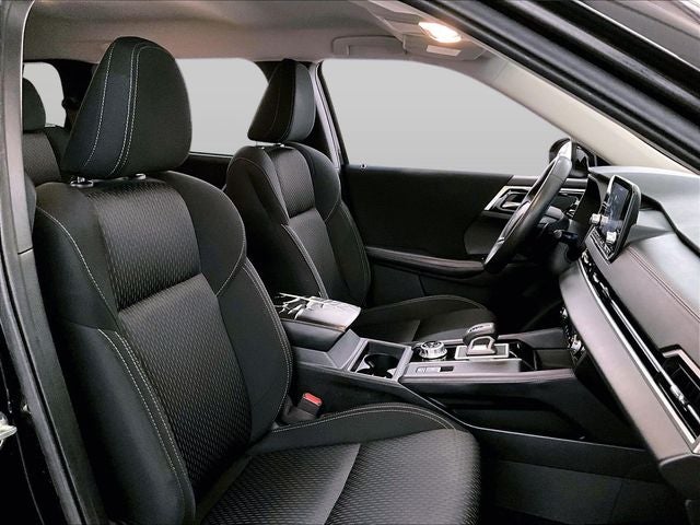 2022 Mitsubishi Outlander ES