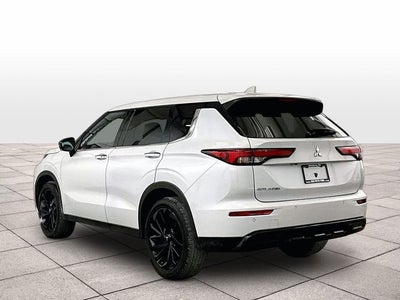 2023 Mitsubishi Outlander SE Black Edition
