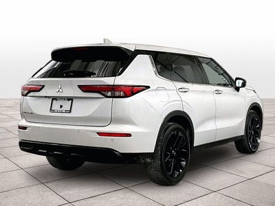 2023 Mitsubishi Outlander SE Black Edition