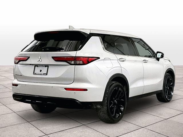 2023 Mitsubishi Outlander SE Black Edition