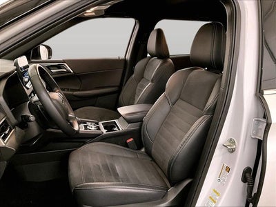 2023 Mitsubishi Outlander SE Black Edition