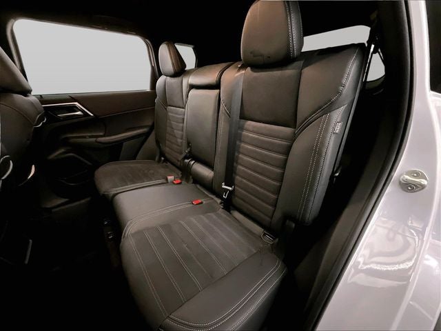 2023 Mitsubishi Outlander SE Black Edition