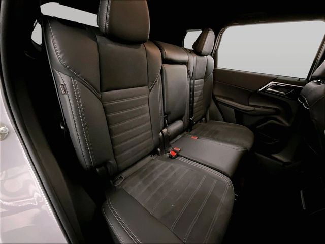 2023 Mitsubishi Outlander SE Black Edition