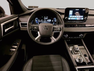2023 Mitsubishi Outlander SE Black Edition