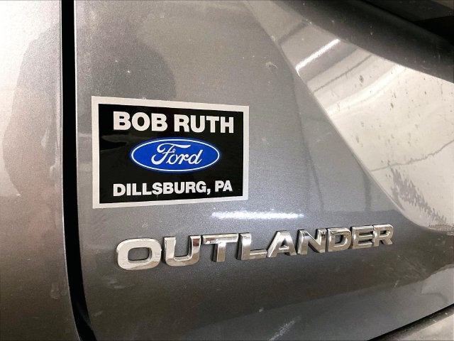 2023 Mitsubishi Outlander SE