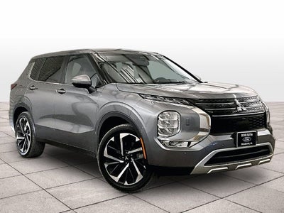 2023 Mitsubishi Outlander SE