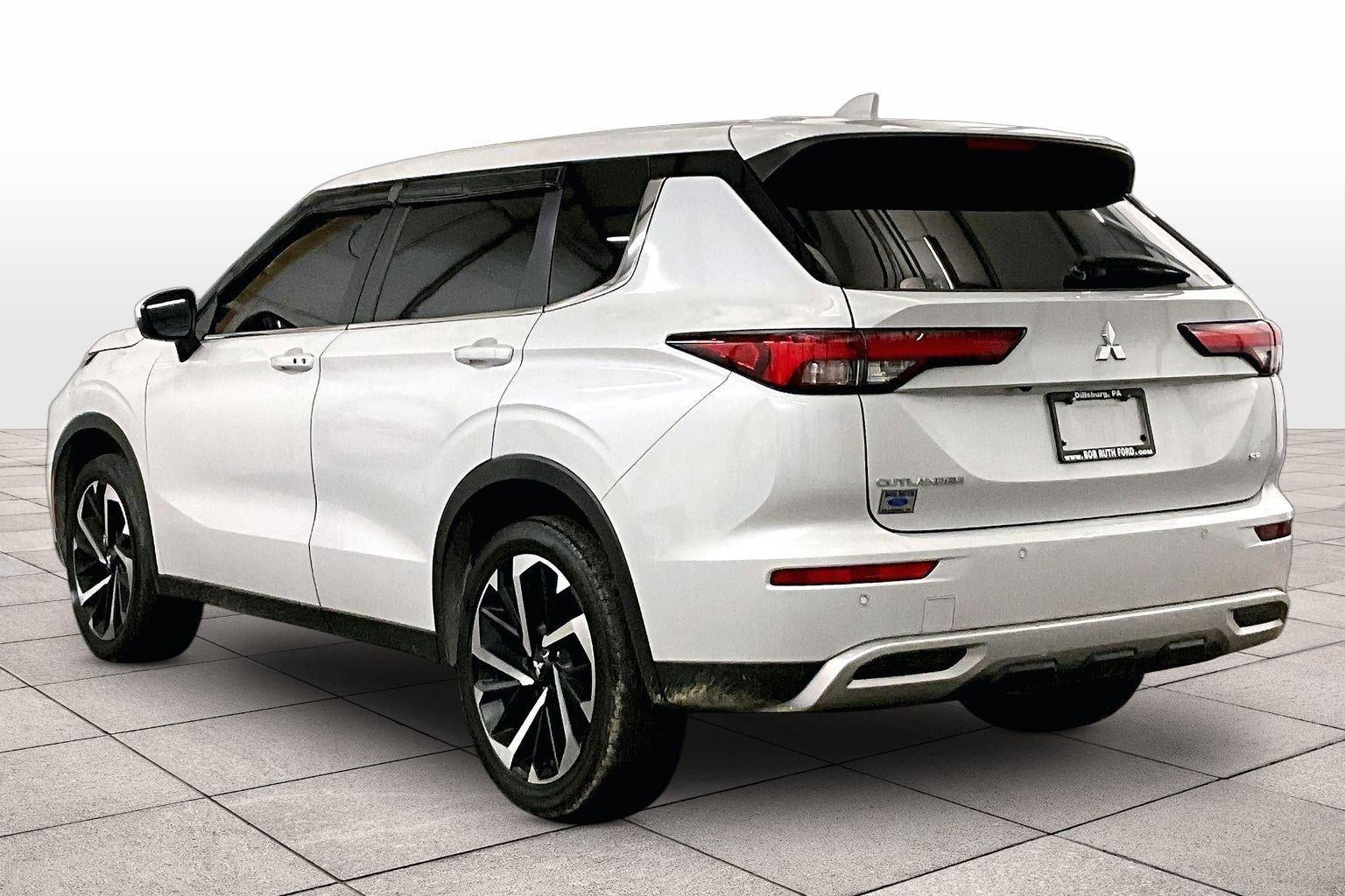 2023 Mitsubishi Outlander SE