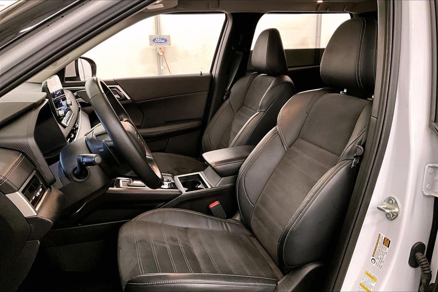 2023 Mitsubishi Outlander SE