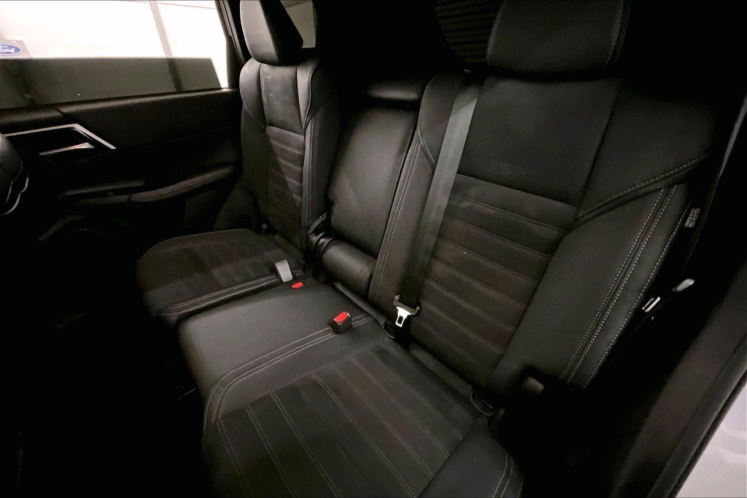 2023 Mitsubishi Outlander SE