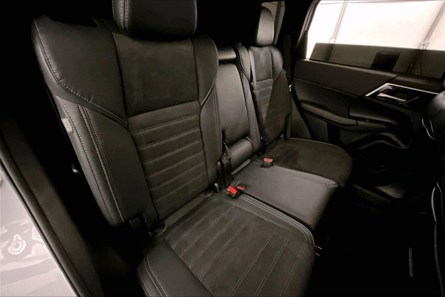 2023 Mitsubishi Outlander SE