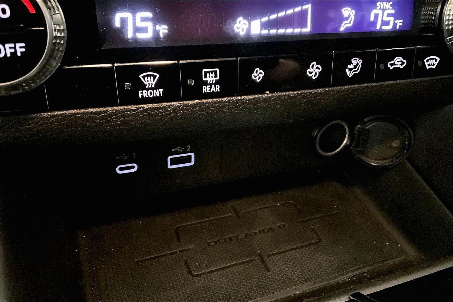 2023 Mitsubishi Outlander SE