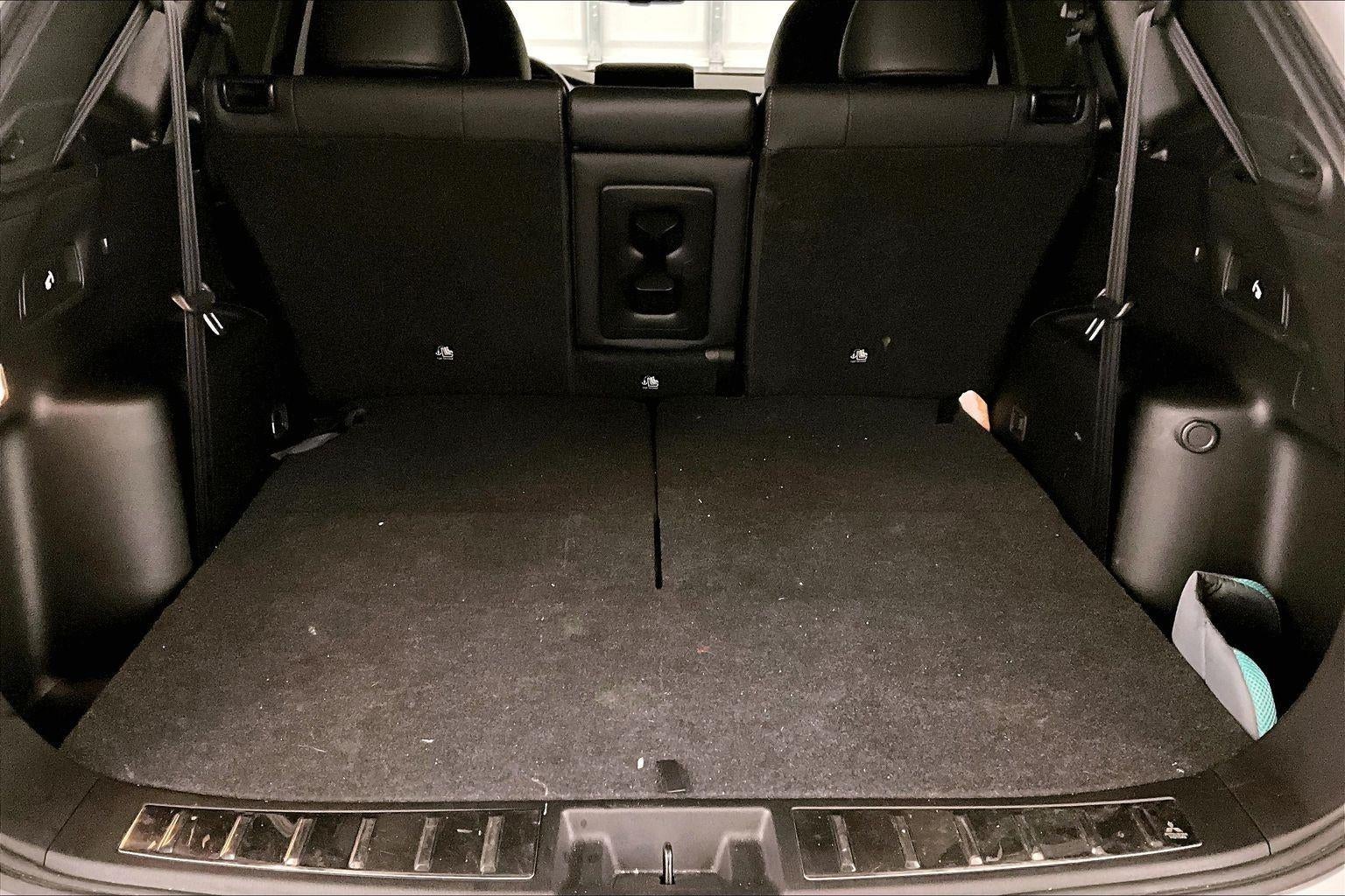 2023 Mitsubishi Outlander SE