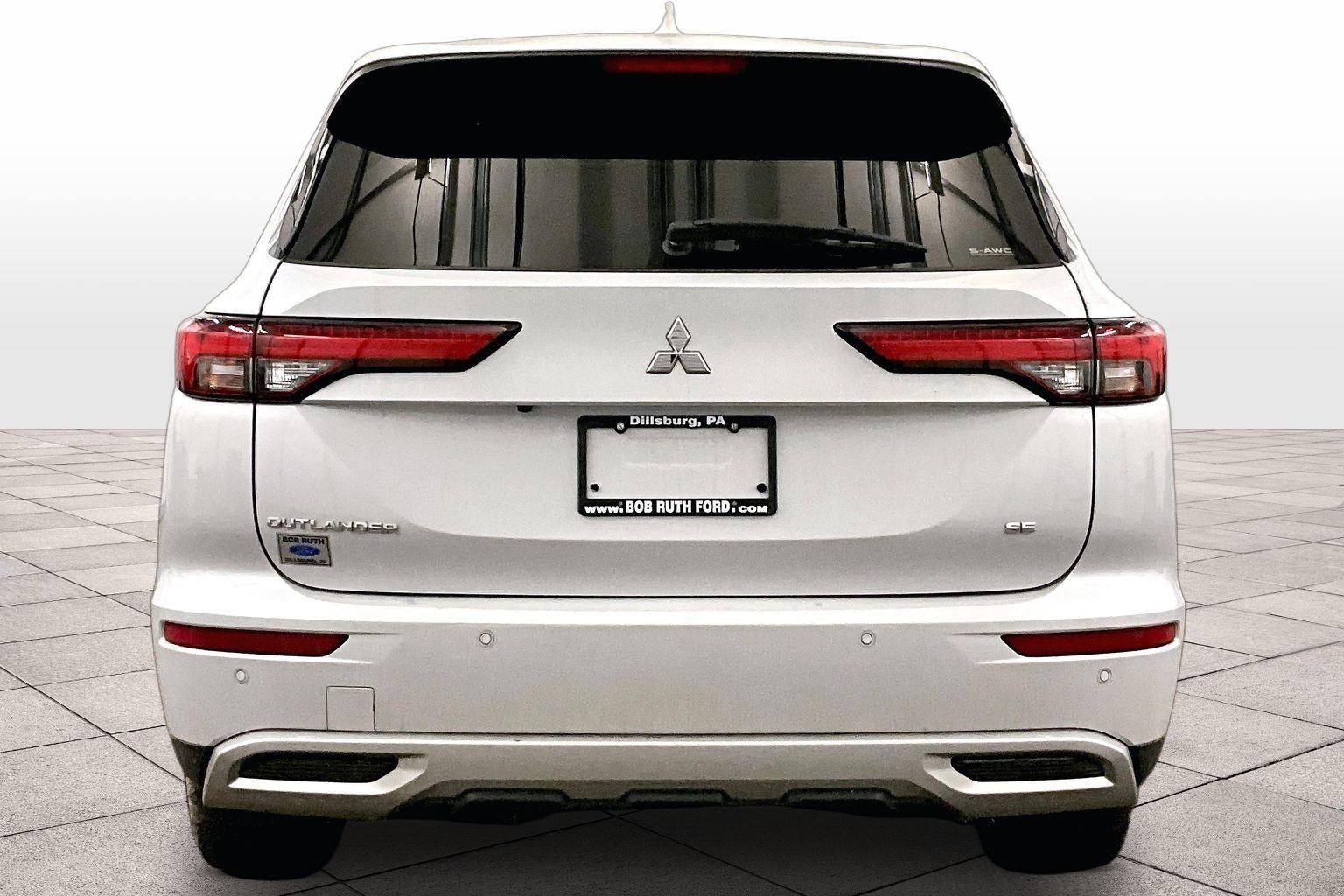 2023 Mitsubishi Outlander SE