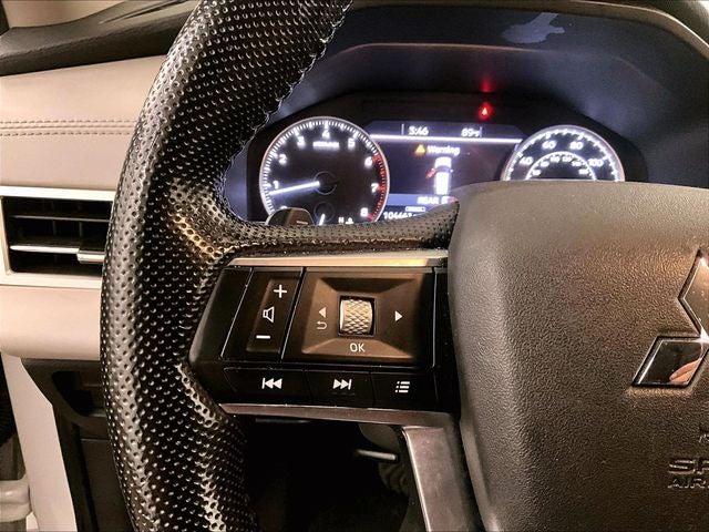 2022 Mitsubishi Outlander SEL