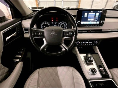 2022 Mitsubishi Outlander SEL