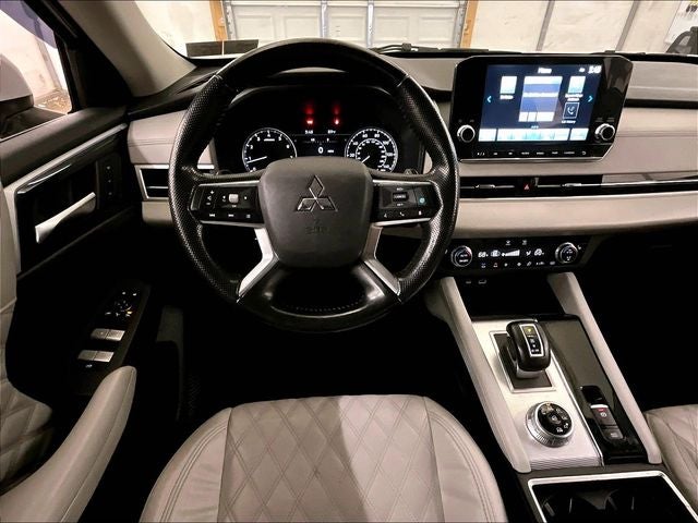 2022 Mitsubishi Outlander SEL