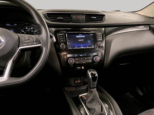 2020 Nissan Rogue Sport SV
