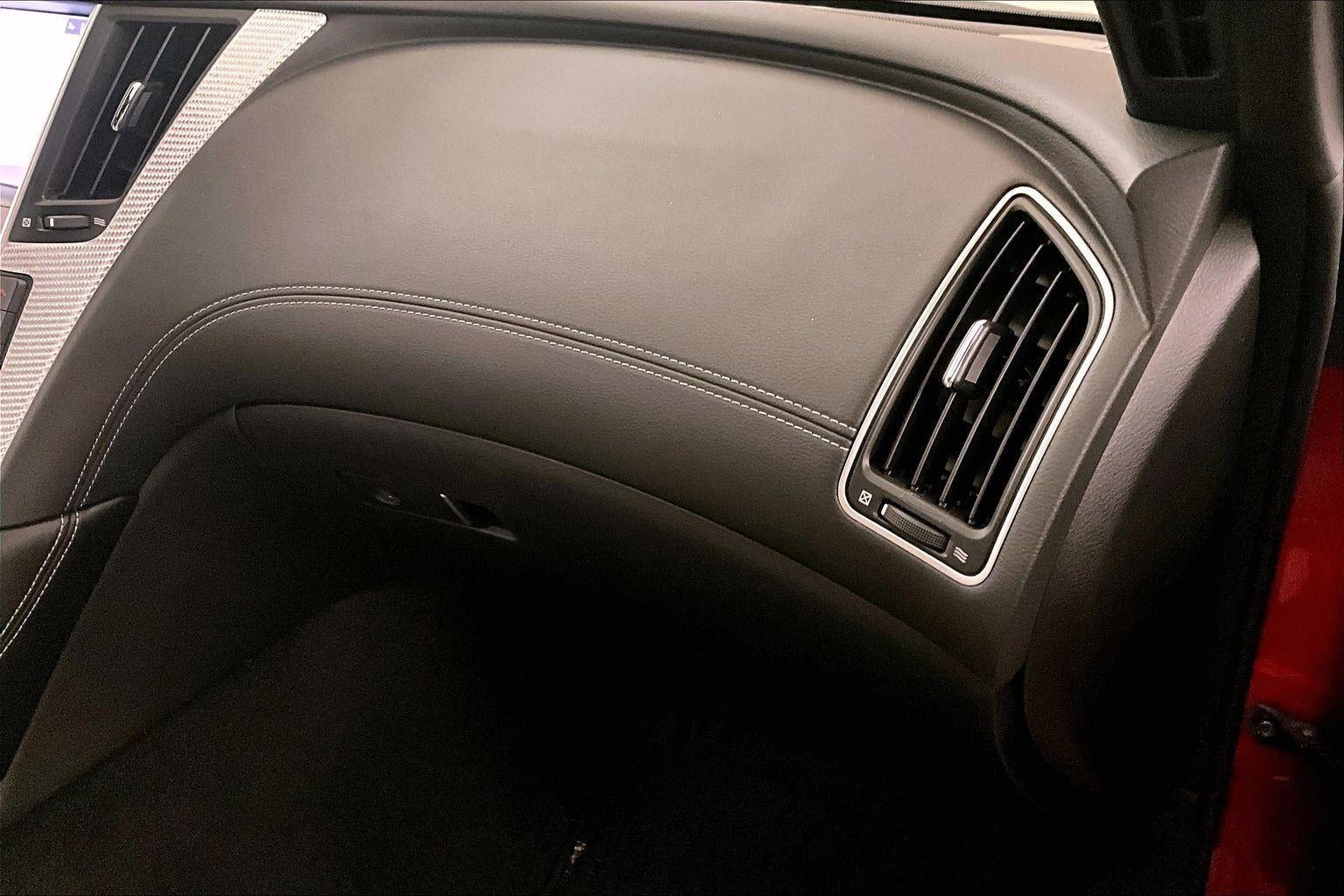 2018 INFINITI Q60 RED SPORT 400