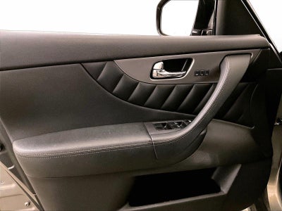 2016 INFINITI QX70 Base