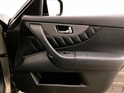 2016 INFINITI QX70 Base