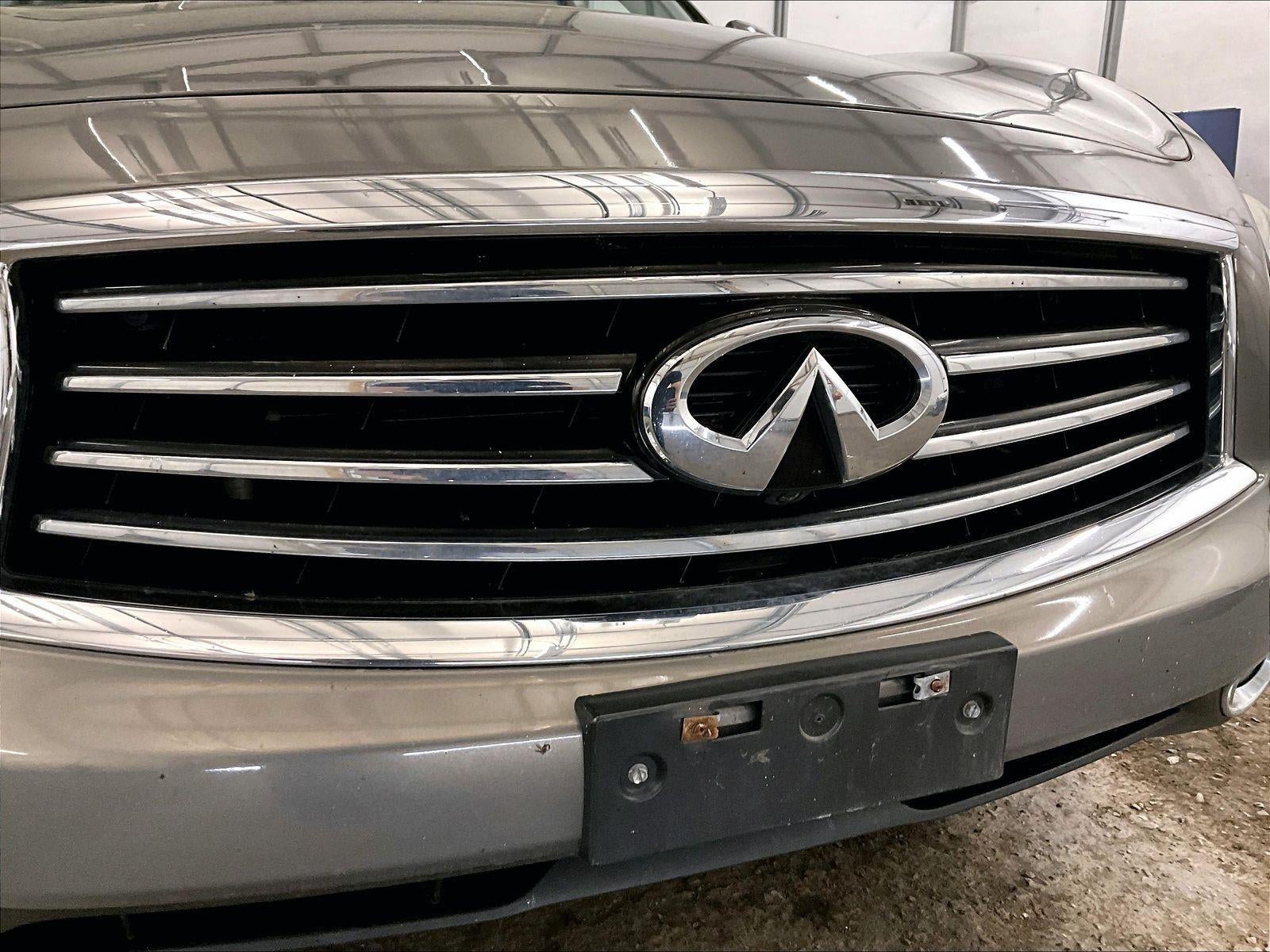 2016 INFINITI QX70 Base