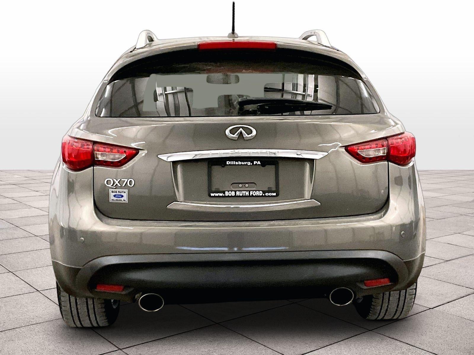 2016 INFINITI QX70 Base