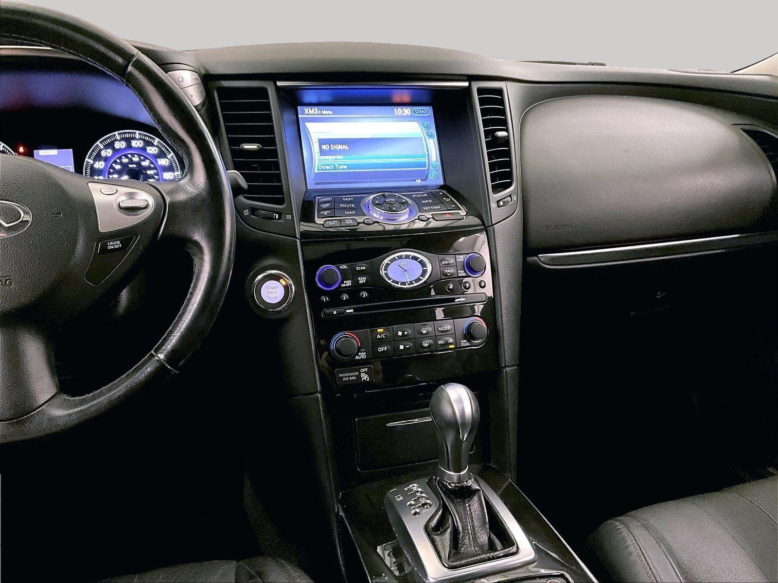 2016 INFINITI QX70 Base