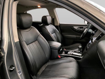 2016 INFINITI QX70 Base