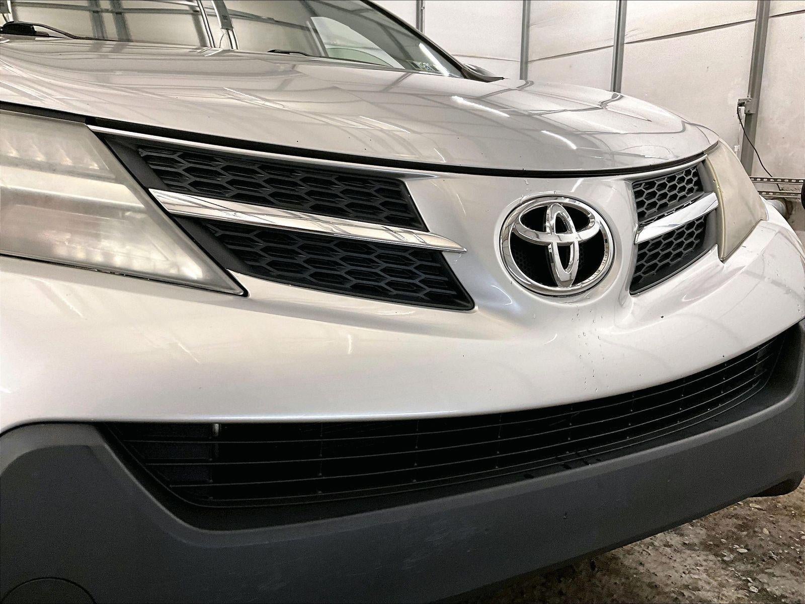 2014 Toyota RAV4 LE