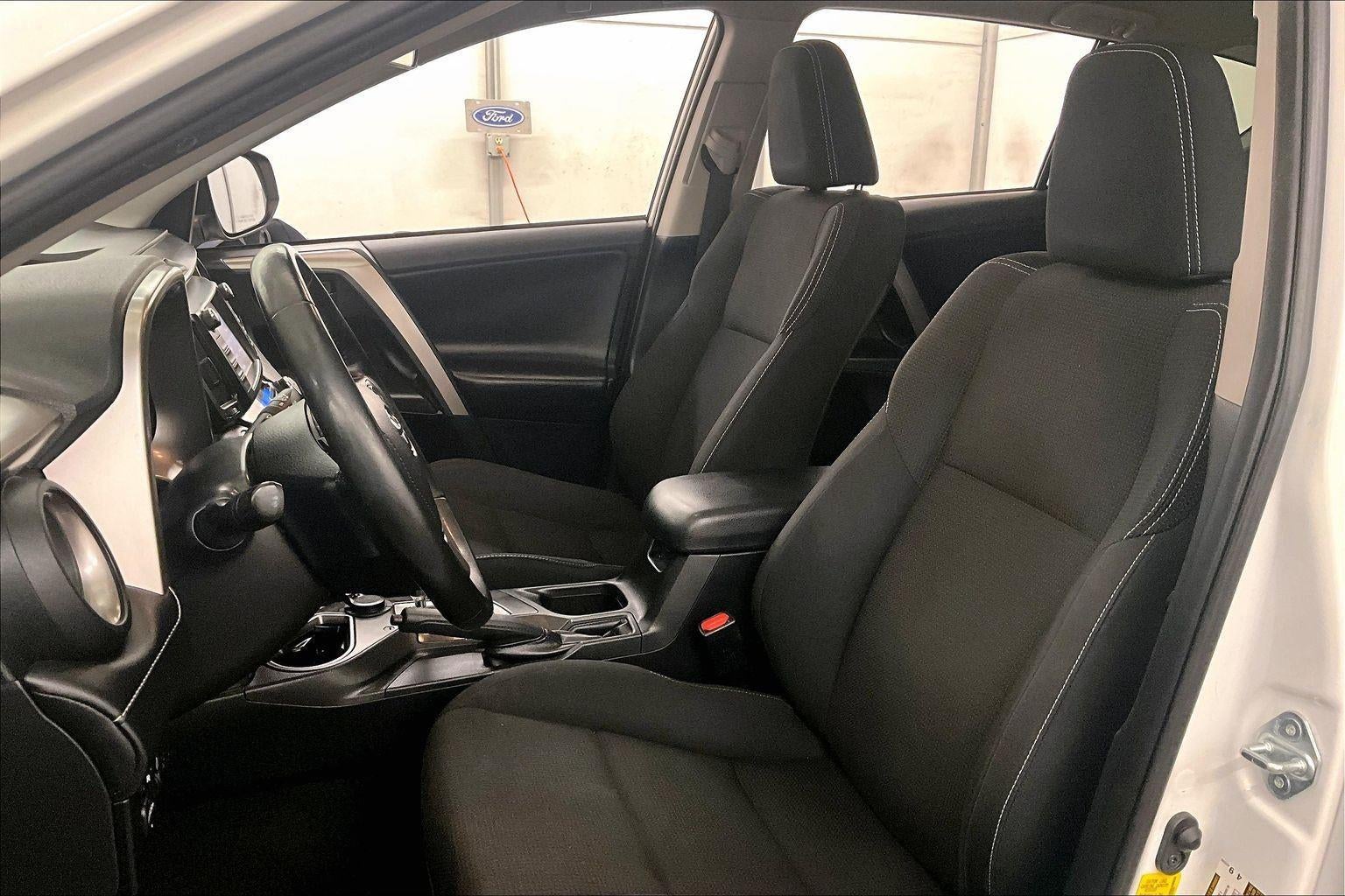 2018 Toyota RAV4 Hybrid XLE