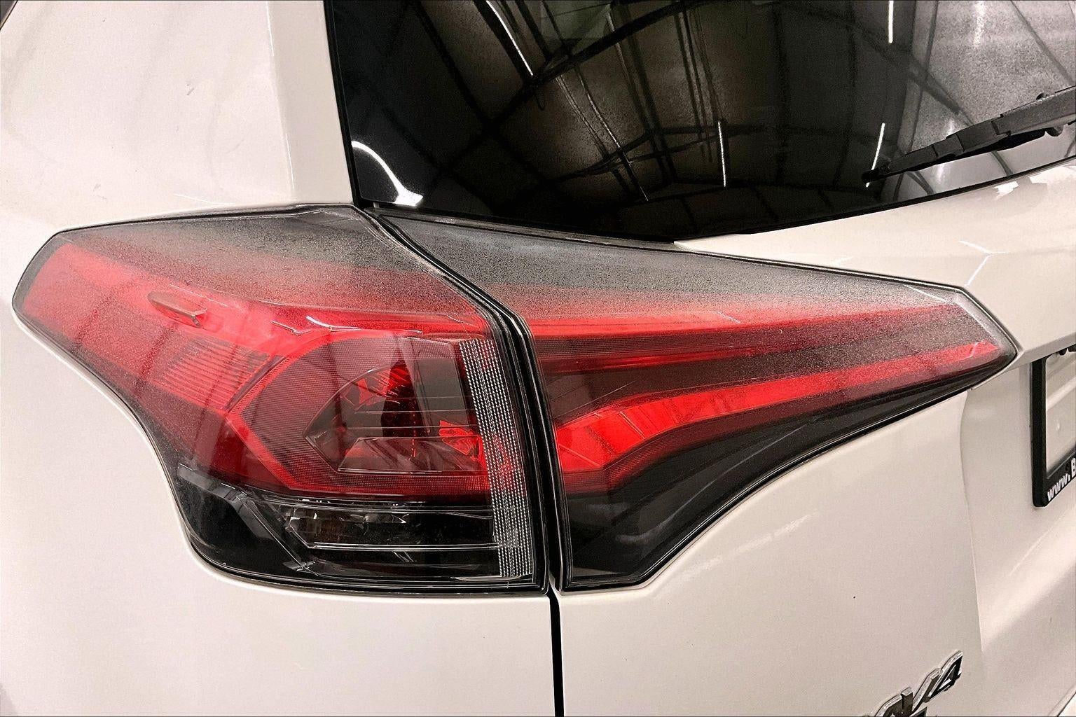 2018 Toyota RAV4 Hybrid XLE