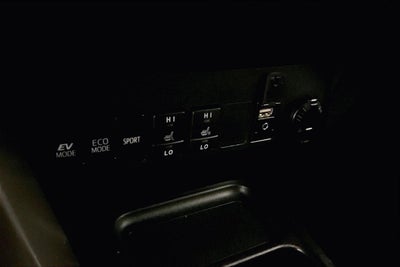 2018 Toyota RAV4 Hybrid XLE