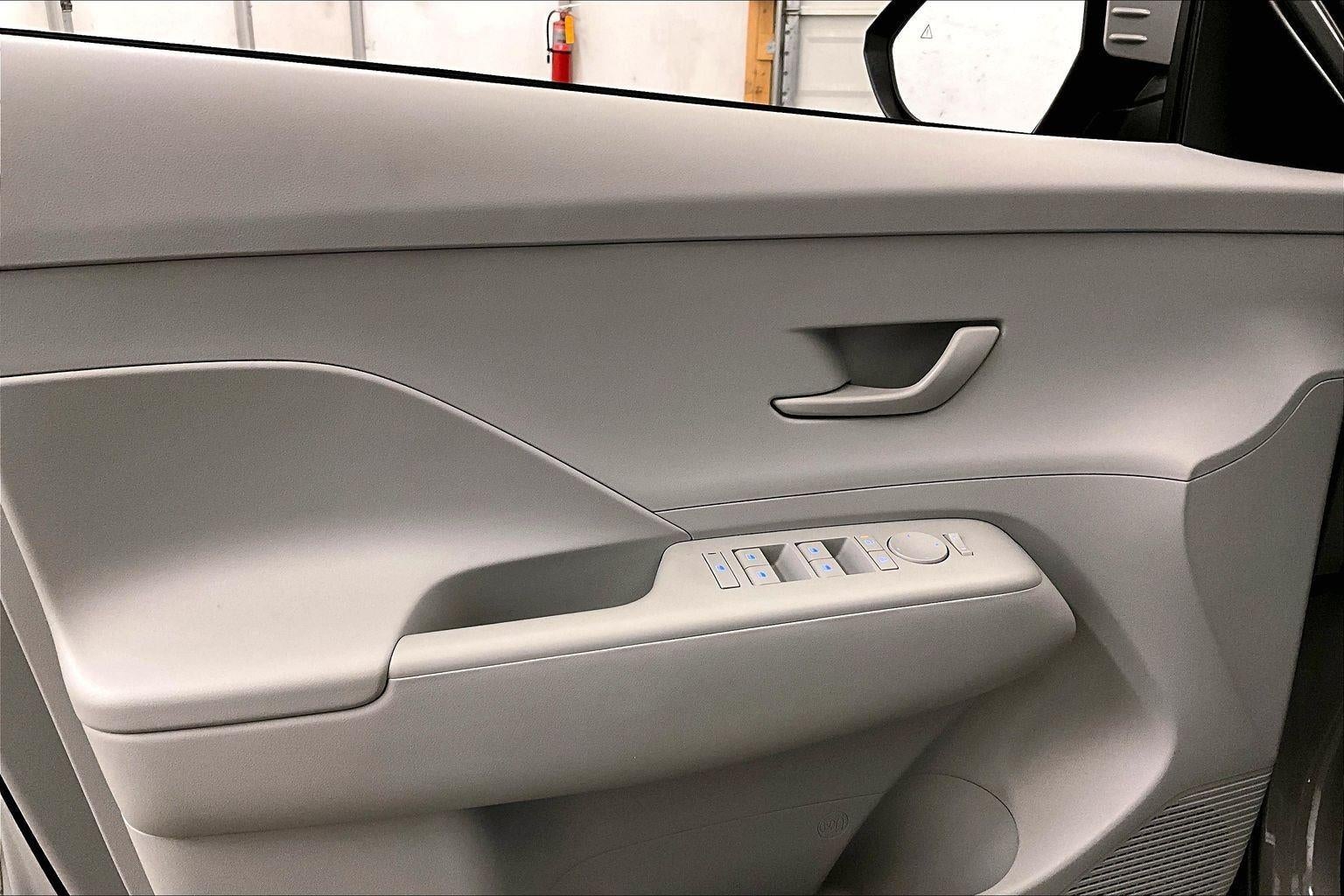 2025 Hyundai Kona SEL Convenience