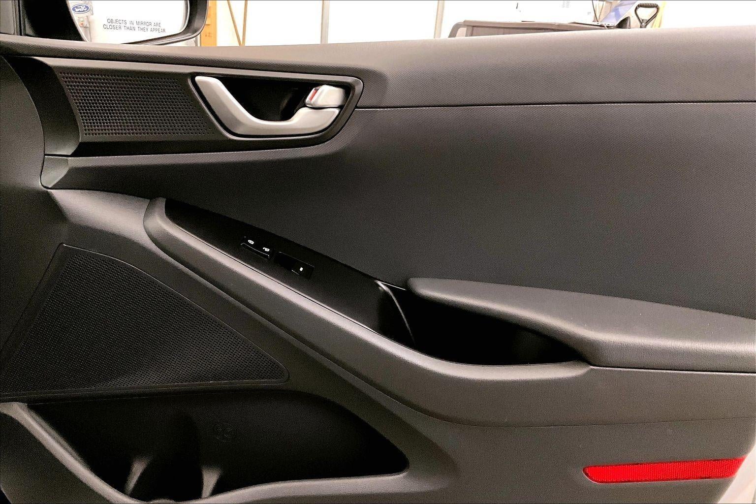 2019 Hyundai Ioniq Plug-In Hybrid Base