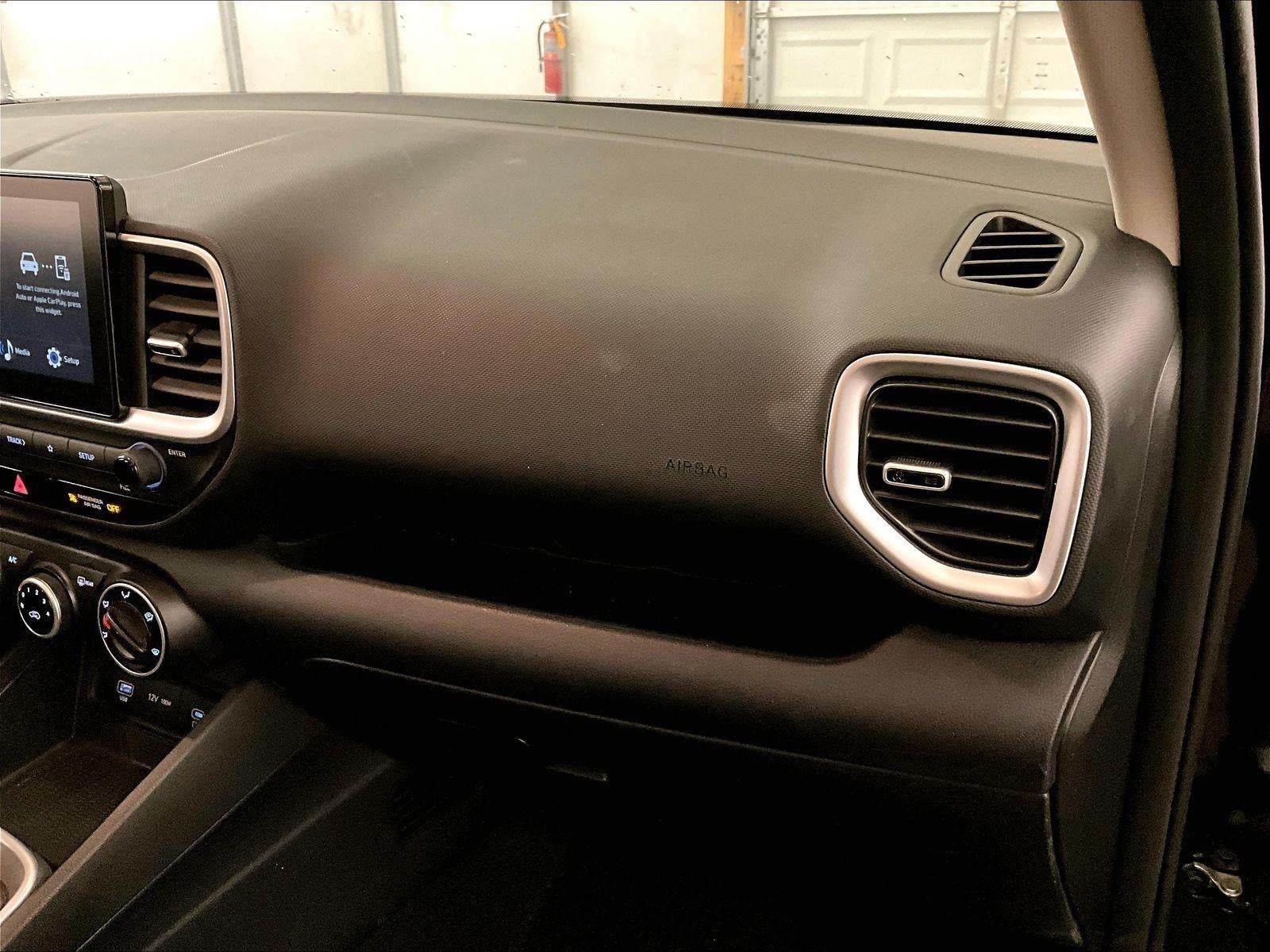 2023 Hyundai Venue SE