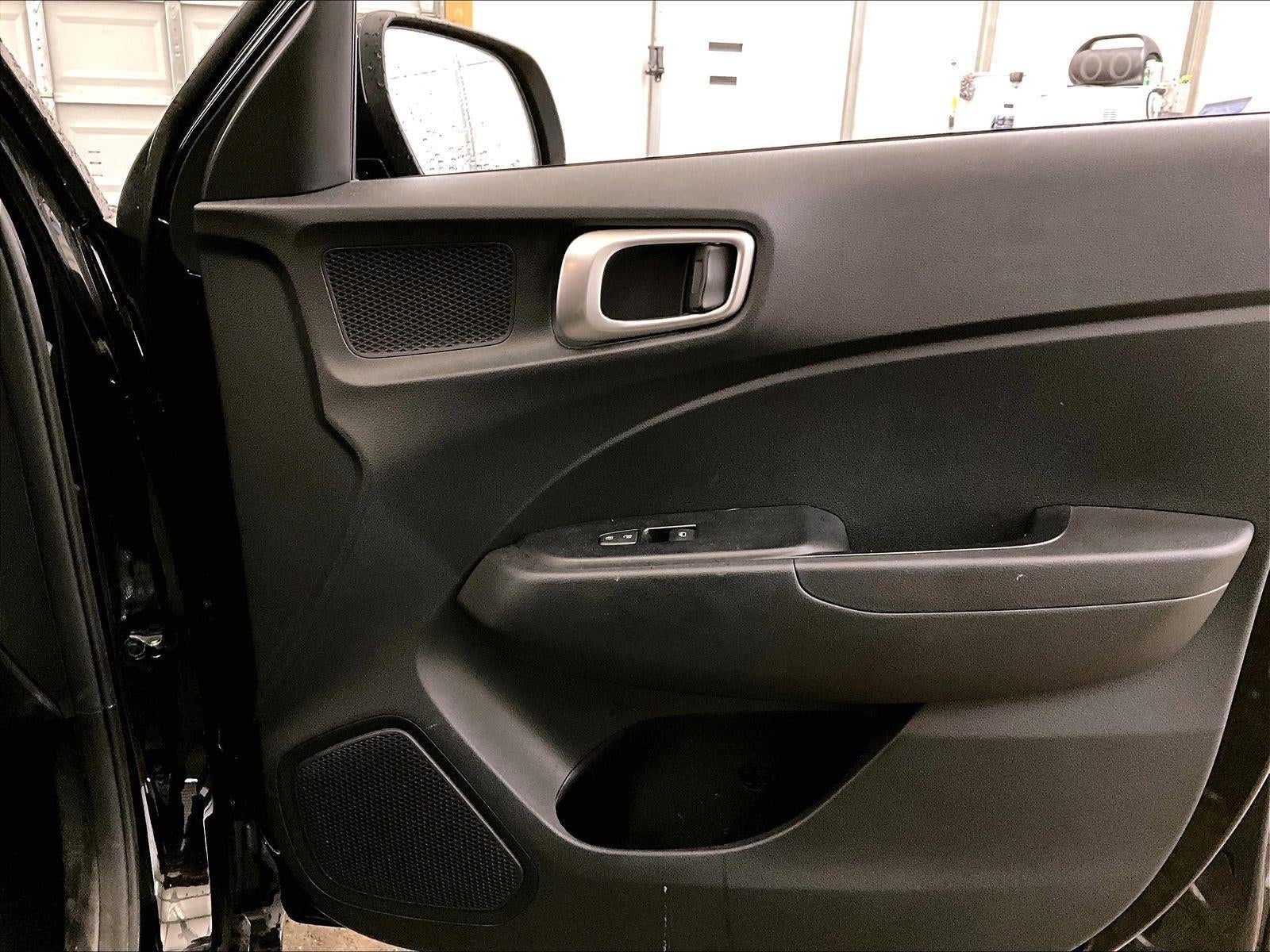2023 Hyundai Venue SE