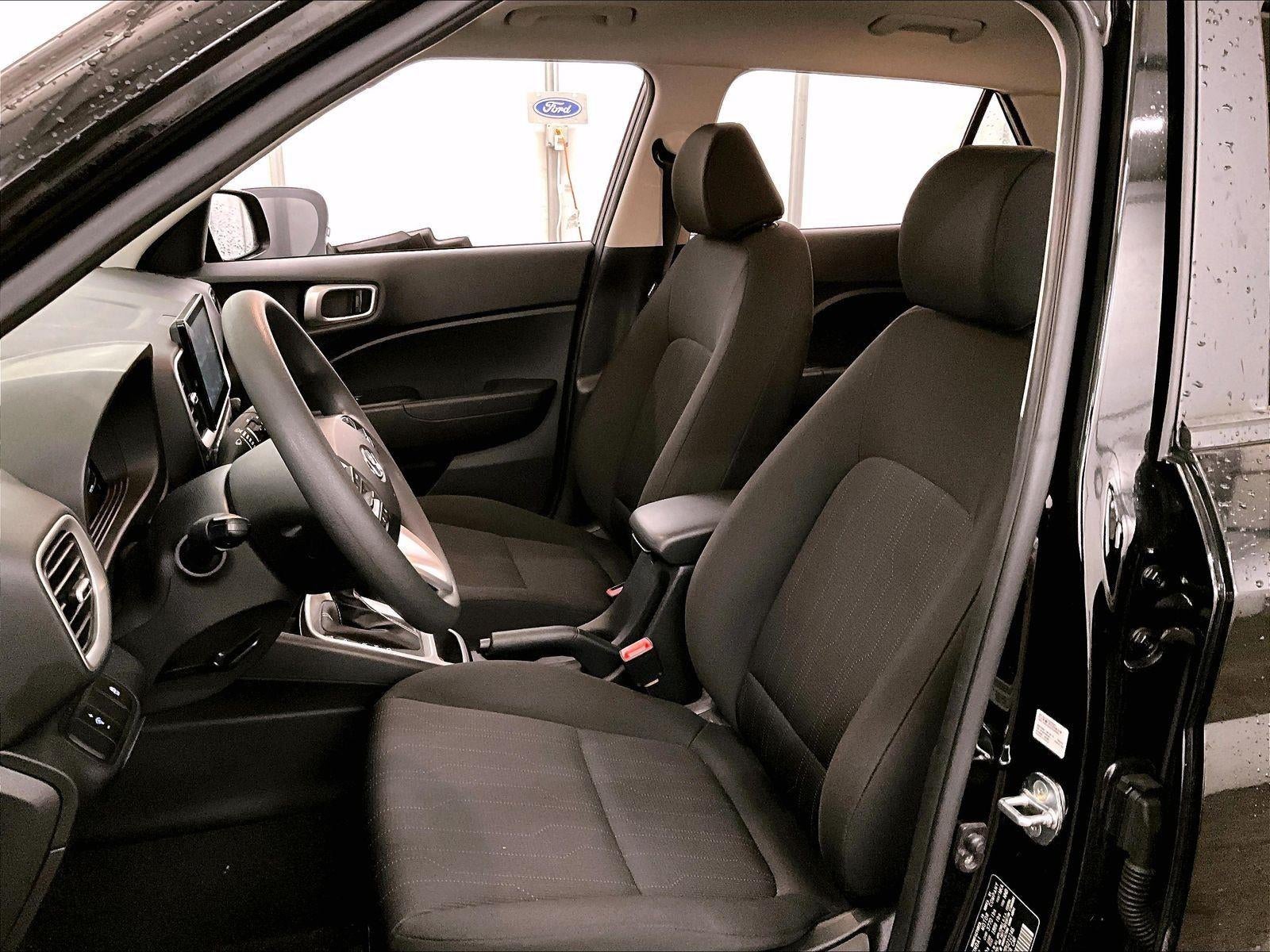 2023 Hyundai Venue SE