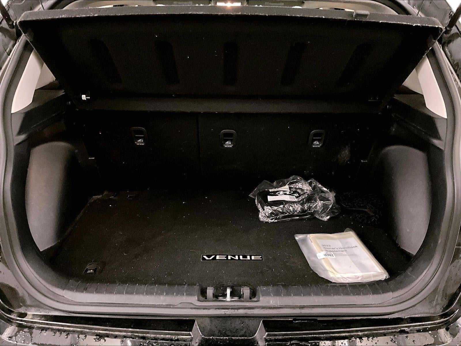 2023 Hyundai Venue SE