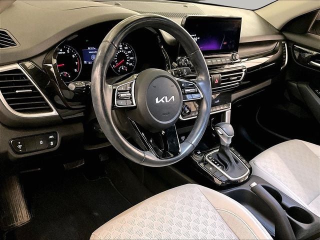 2023 Kia Seltos EX