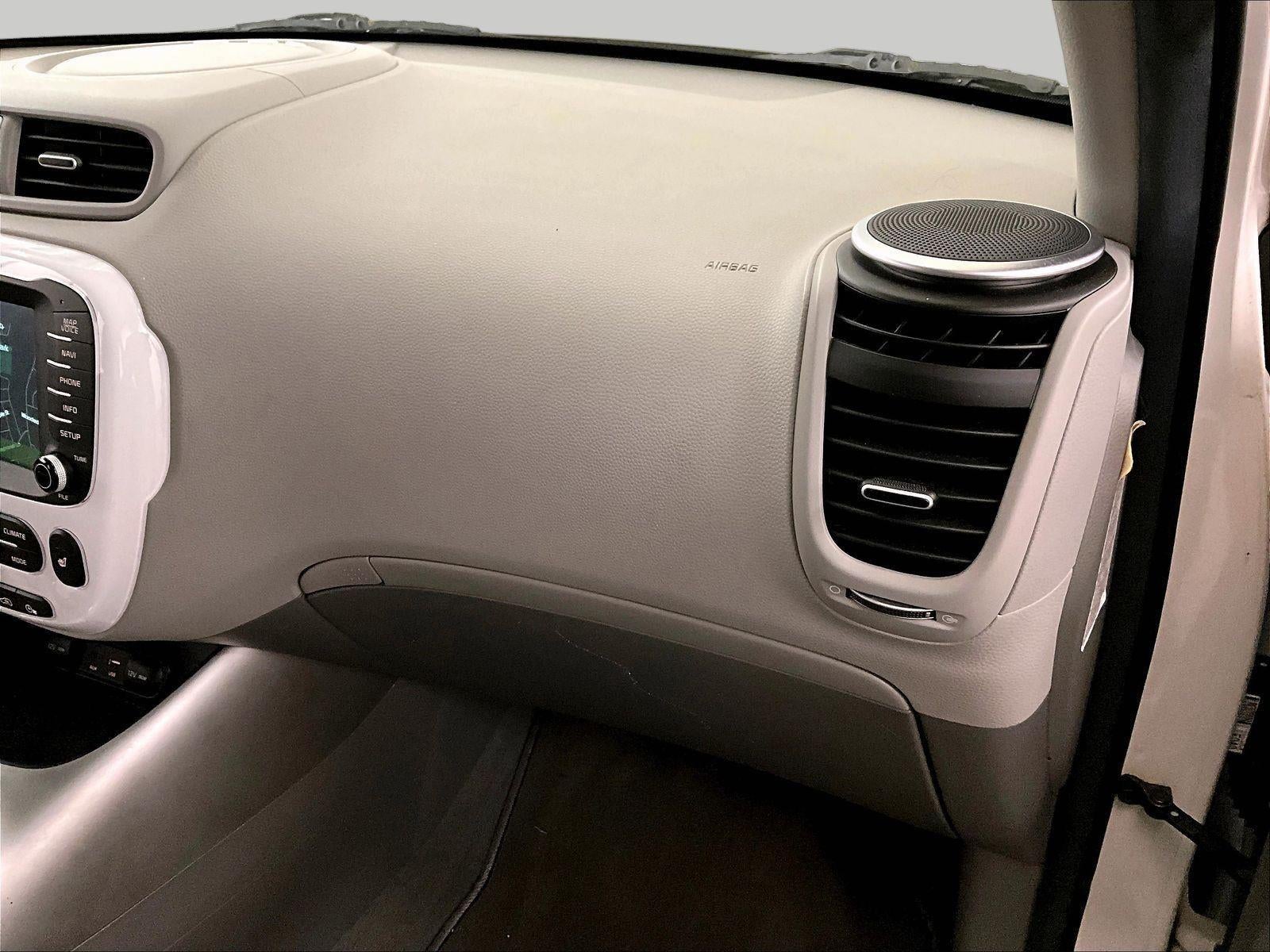 2016 Kia Soul EV Base