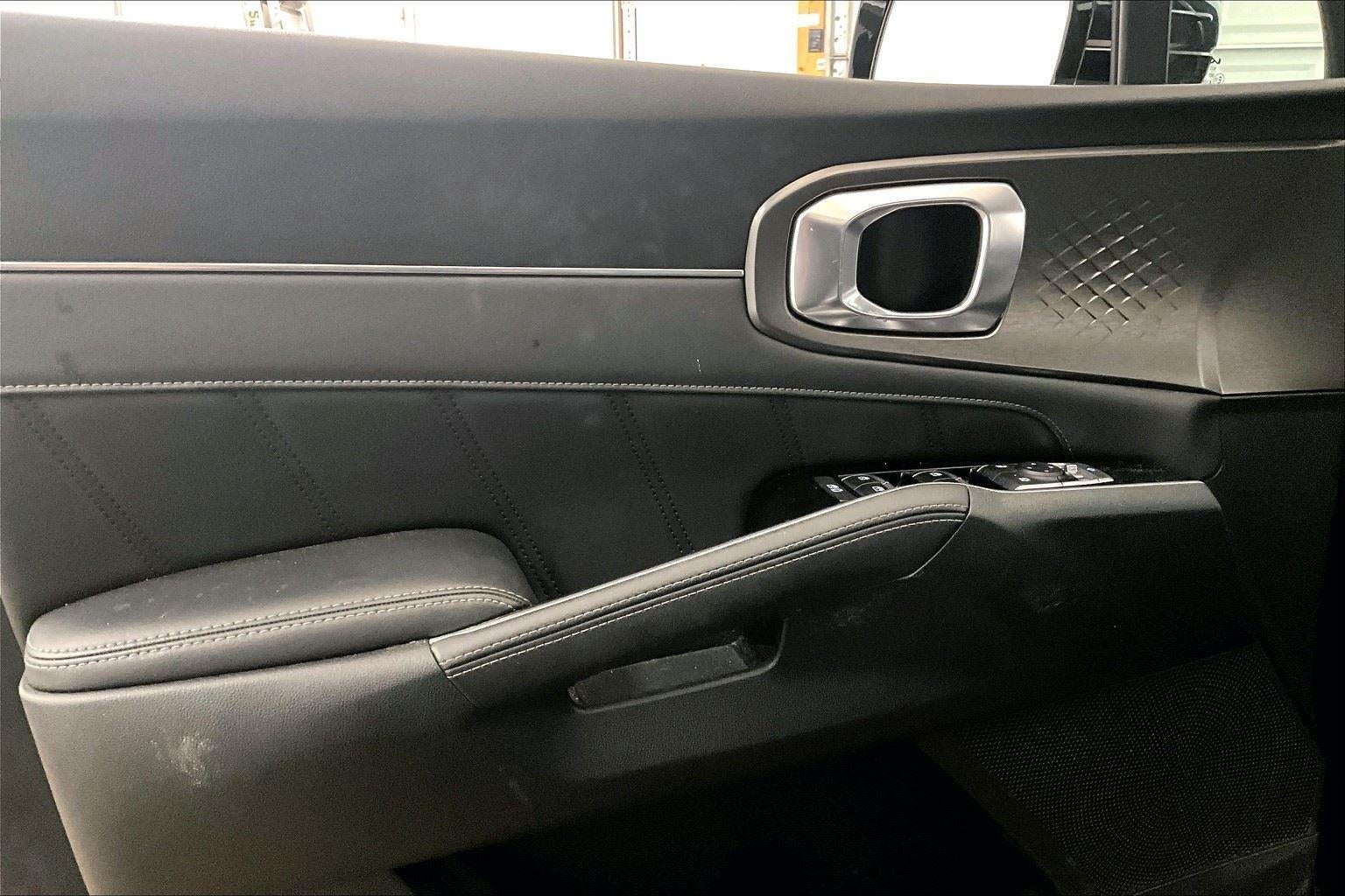 2022 Kia Sorento Plug-In Hybrid SX