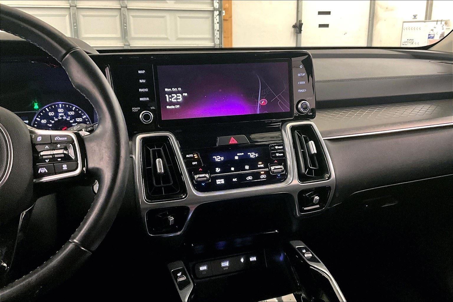 2022 Kia Sorento Plug-In Hybrid SX