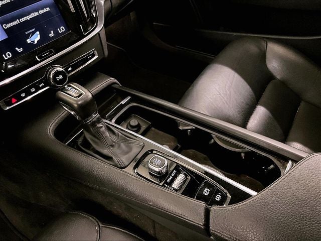 2018 Volvo S90 T5 Momentum