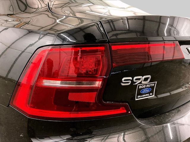 2018 Volvo S90 T5 Momentum