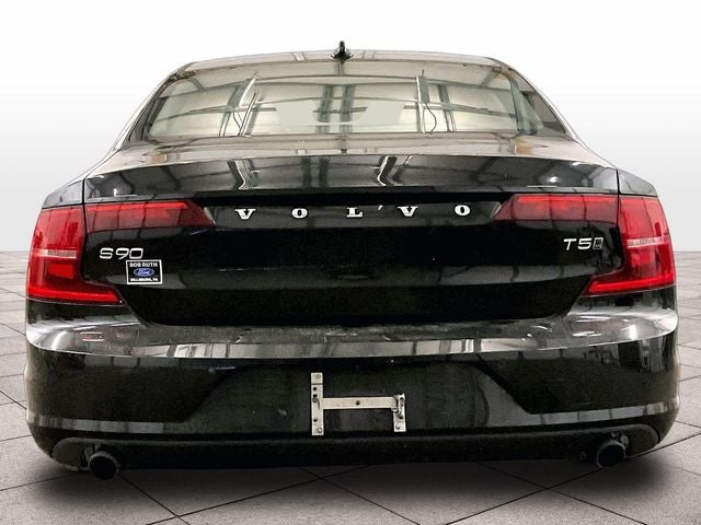 2018 Volvo S90 T5 Momentum