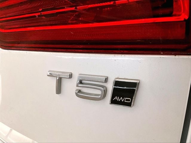 2019 Volvo XC60 Momentum