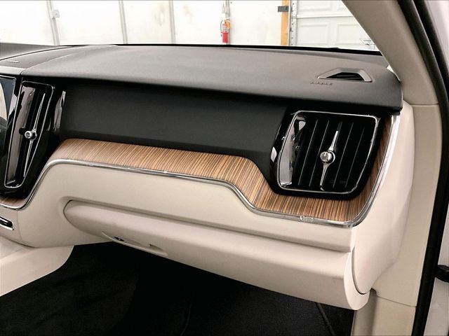 2019 Volvo XC60 Momentum
