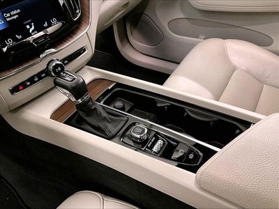 2019 Volvo XC60 Momentum