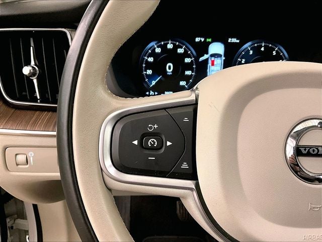 2019 Volvo XC60 Momentum