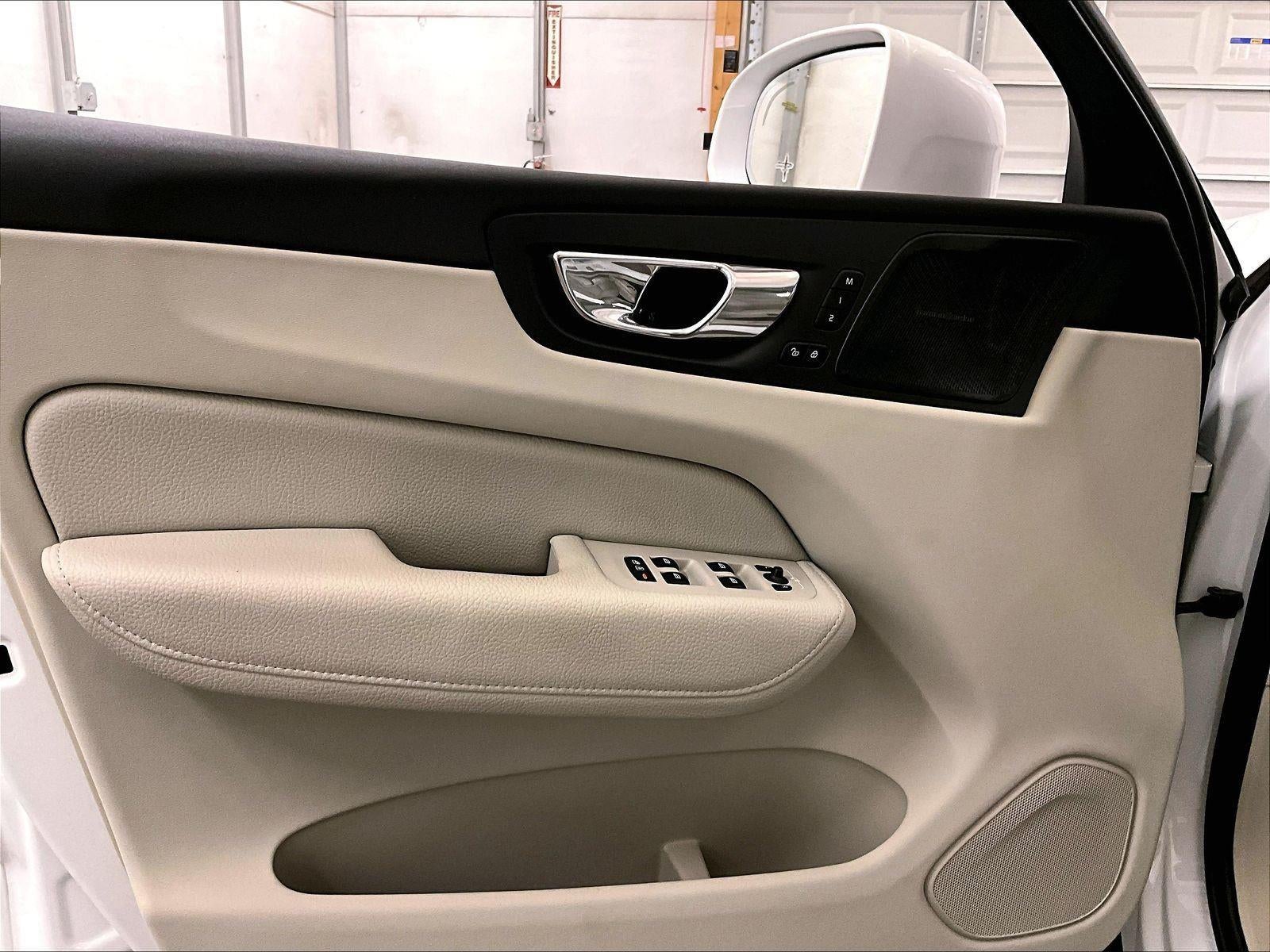2019 Volvo XC60 Momentum